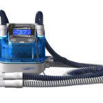 high flow oxygen therapy device with hoses